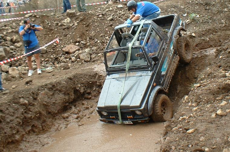 Suzuki Samurai trial 4x4